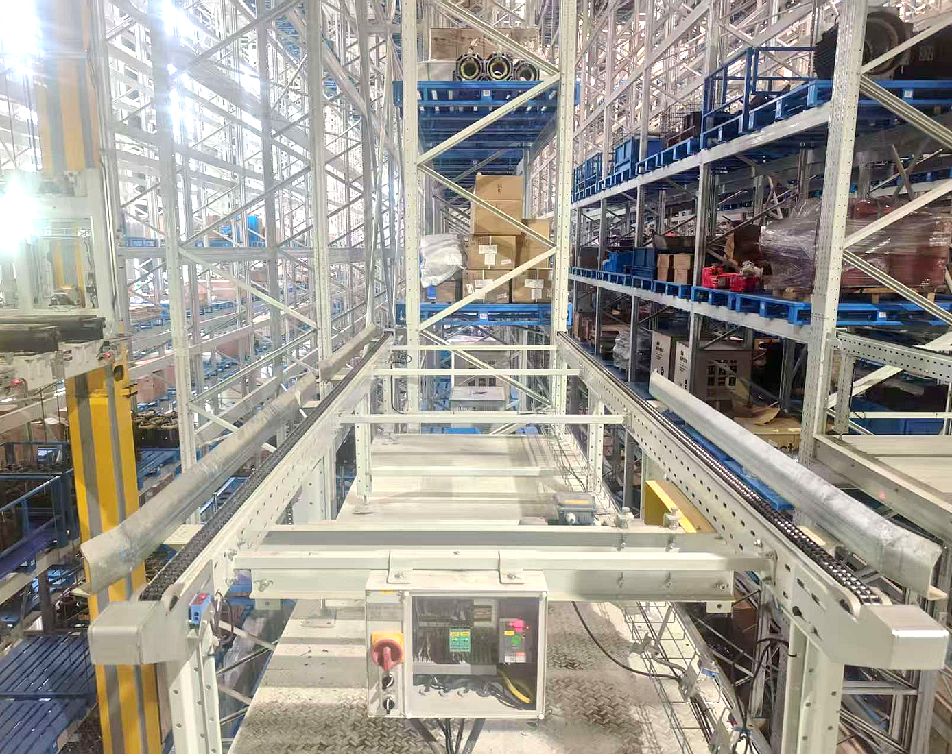 某大型新能源汽車(chē)立庫(kù)鋼托盤(pán)項(xiàng)目